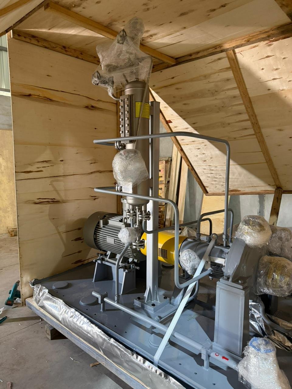 Motor-driven pump package